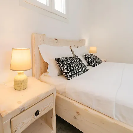 Deluxe Charming With Pool Holiday home *